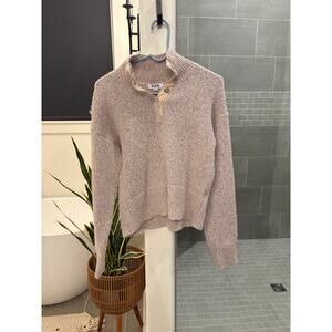 525 American Boxy Snap front Henley in oat. Size XS